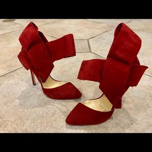 Aminah Abdul Jillil Red High Heels w/Bows 8M